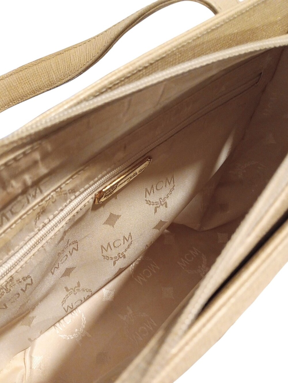 MCM Munich (München) Studded Structured Leather Tote Bag - Picture 12 of 15
